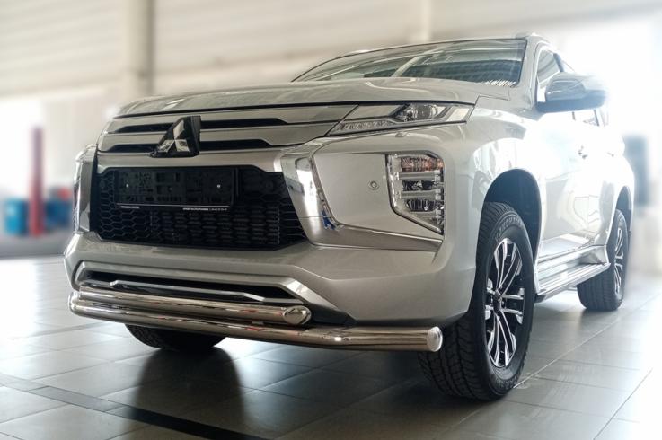 Защита переднего бампера на Mitsubishi Pajero Sport фото 1