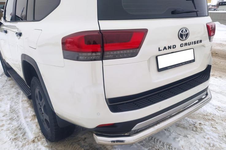 Защита заднего бампера на Toyota Land Cruiser 300 GR Sport фото 1