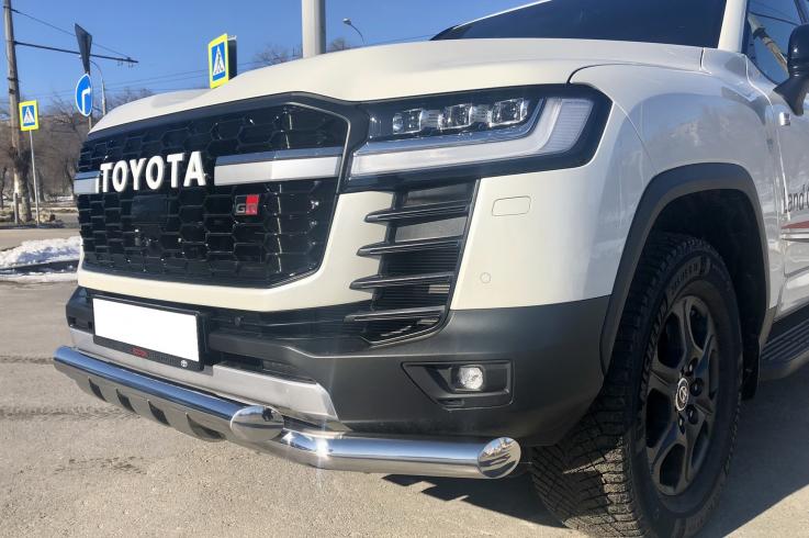 Защита переднего бампера на Toyota Land Cruiser 300 GR Sport фото 1