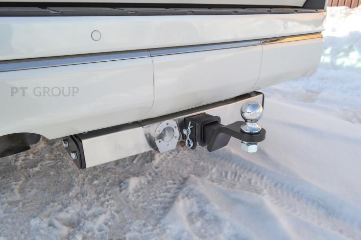 Фаркоп на Toyota Land Cruiser 300 70th Anniversary фото 1
