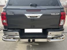Защита заднего бампера на Toyota Hilux фото 5