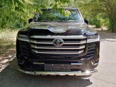 Защита переднего бампера на Toyota Land Cruiser 300 70th Anniversary фото 3