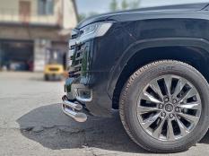 Защита переднего бампера на Toyota Land Cruiser 300 70th Anniversary фото 4