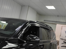 Дефлекторы на Toyota Land Cruiser 300 GR Sport фото 14