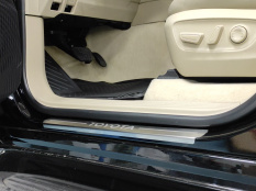 Накладки и молдинги на Toyota Land Cruiser 300 GR Sport фото 8