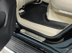 Накладки и молдинги на Toyota Land Cruiser 300 GR Sport фото 10