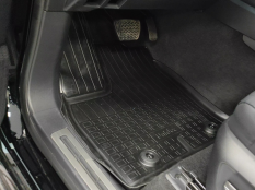 Коврики на Toyota Land Cruiser 300 GR Sport фото 9