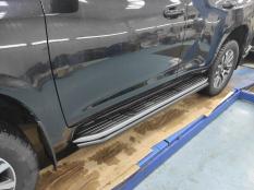 Пороги и боковые трубы на Toyota Land Cruiser Prado 150 фото 9