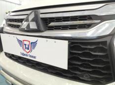 Защитные сетки радиатора на Mitsubishi Pajero Sport фото 10