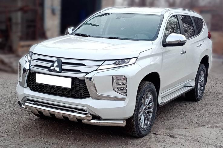 Защита переднего бампера на Mitsubishi Pajero Sport фото 1