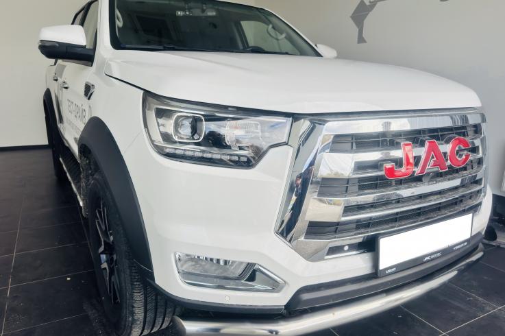 Защита переднего бампера на Jac T8 Pro фото 1