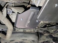 Защита картера двигателя и КПП на Toyota Highlander фото 11