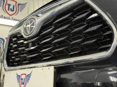 Защитные сетки радиатора на Toyota Highlander фото 9