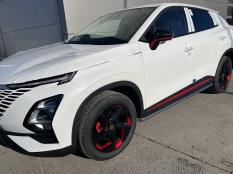 Пороги и боковые трубы на Chery Omoda C5 фото 7