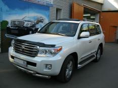 Защита переднего бампера на Toyota Land Cruiser 200 фото 9