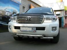 Защита переднего бампера на Toyota Land Cruiser 200 фото 11