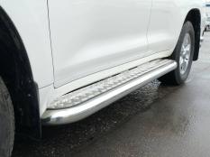 Пороги и боковые трубы на Toyota Land Cruiser 200 фото 11