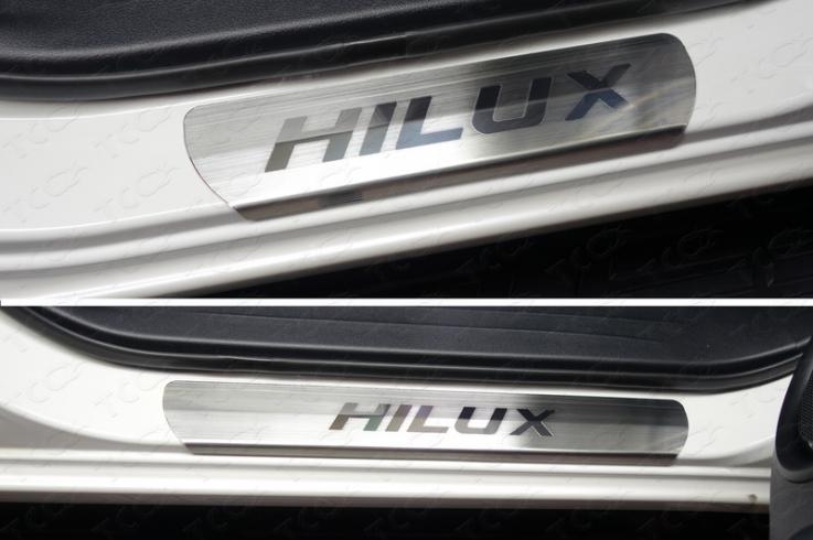 Накладки и молдинги на Toyota Hilux фото 1