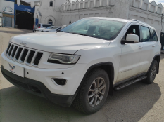 Пороги и боковые трубы на Jeep Grand Cherokee фото 18