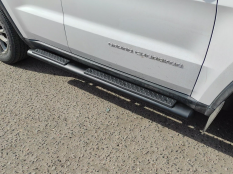 Пороги и боковые трубы на Jeep Grand Cherokee фото 25