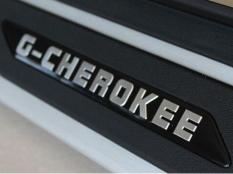 Пороги и боковые трубы на Jeep Grand Cherokee фото 15