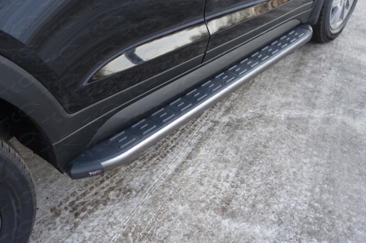Пороги и боковые трубы на Hyundai Tucson фото 1
