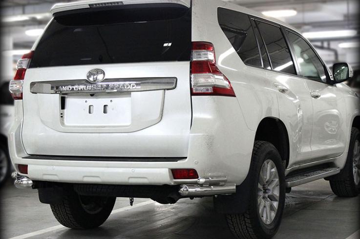 Защита заднего бампера на Toyota Land Cruiser Prado 150 фото 1
