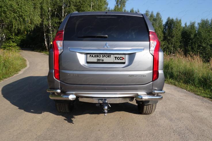 Защита заднего бампера на Mitsubishi Pajero Sport фото 1