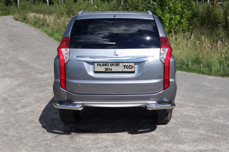 Защита заднего бампера на Mitsubishi Pajero Sport фото 1