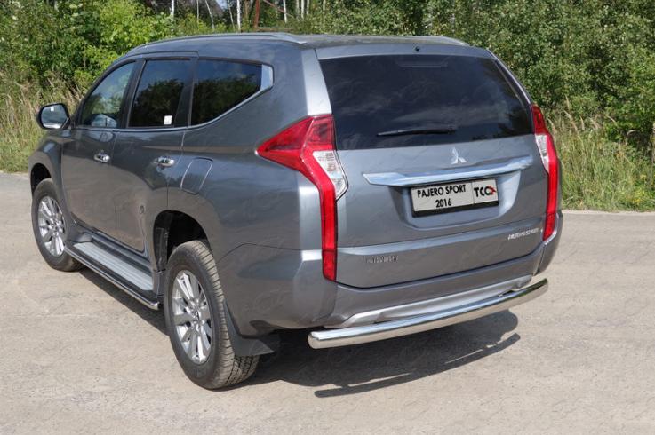 Защита заднего бампера на Mitsubishi Pajero Sport фото 1