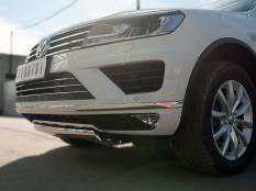Защита переднего бампера на Volkswagen Touareg фото 6